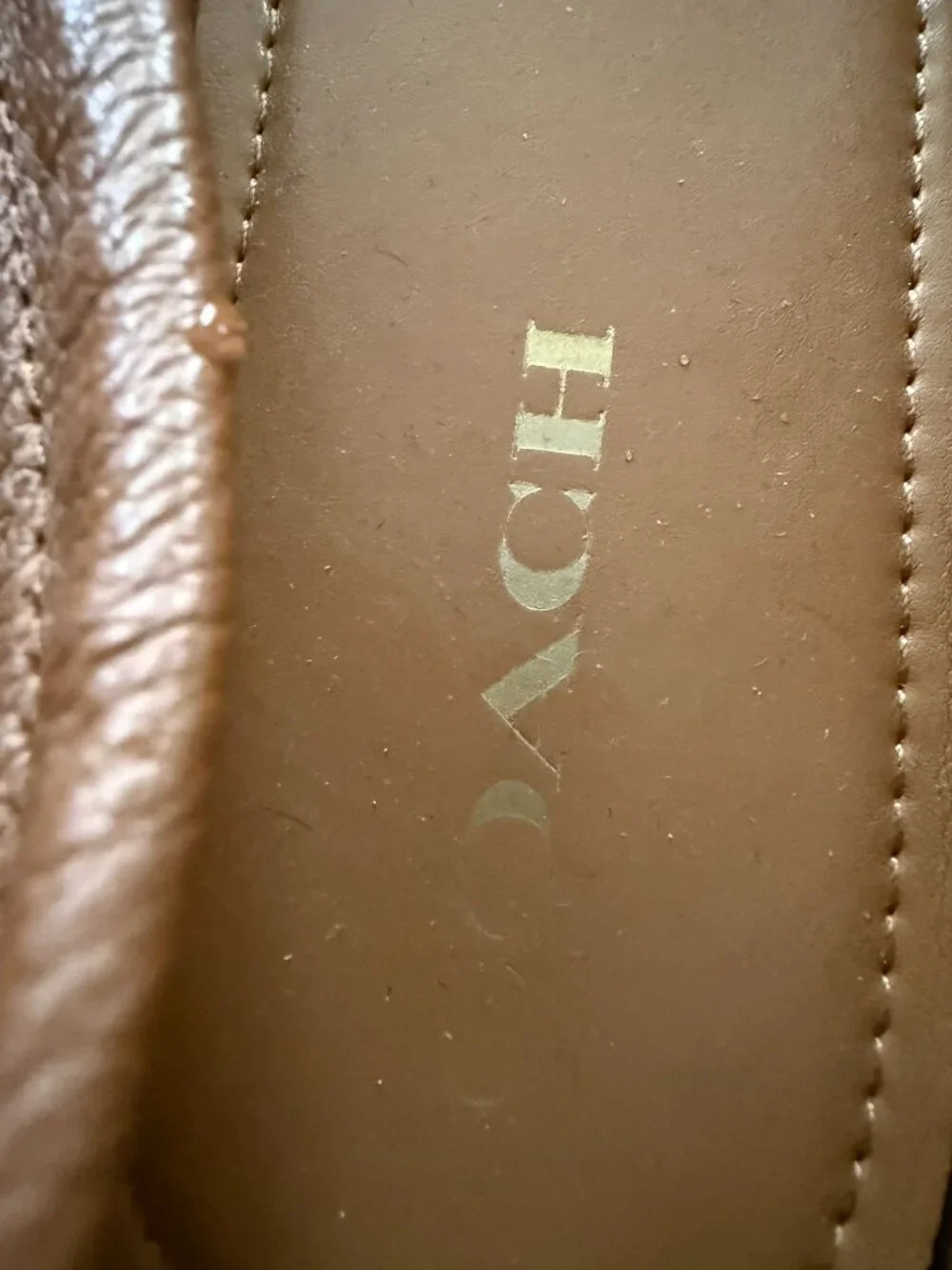 COACH Fredrica Tan Pebbled Leather Driving Loafers Gold Hardware Size 10B
